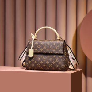 𝐂𝐋𝐔𝐍𝐘 𝐁𝐁